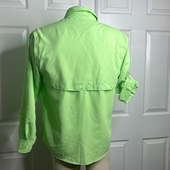 Field & Stream Bright Green Fishing Shirt Small Tab Sleeves - Picture 4 of 6